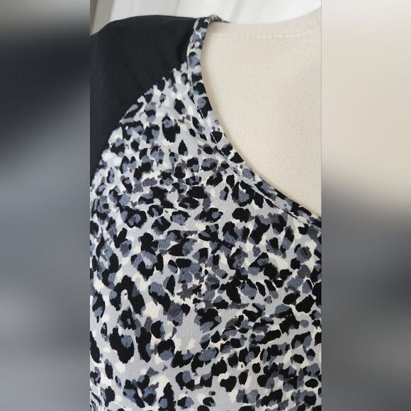 Banana Republic Top - Size Medium - Picture 4 of 8